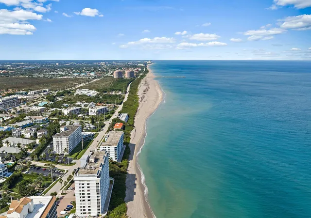 Homes for sale in Juno Beach, FL | 900 Ocean Drive, Juno Beach, FL 33408 | Houzeo