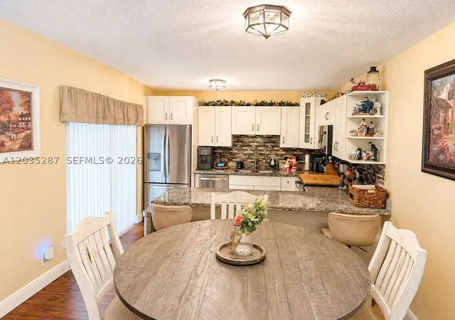 3rd image of 2589 Garden #2589, Hollywood, FL 33026 | MLS# A12035287
