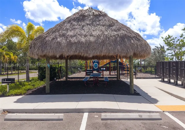 39th image of 1243 Caloosa Cove Dr, La Belle, FL 33935 | MLS# A12035490
