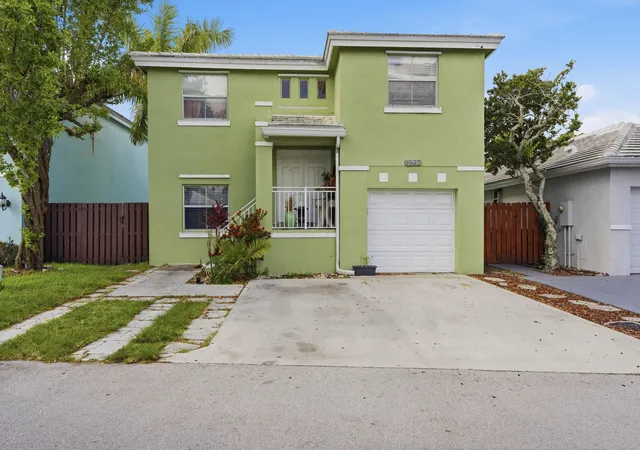 Homes for sale in Margate, FL | 6582 Bayfront Dr, Margate, FL 33063 | MLS# B26039848