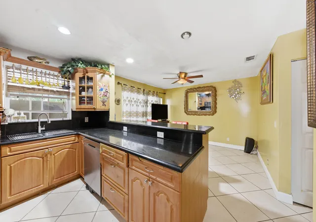 Homes for sale in Margate, FL | 6582 Bayfront Dr, Margate, FL 33063 | MLS# B26039848