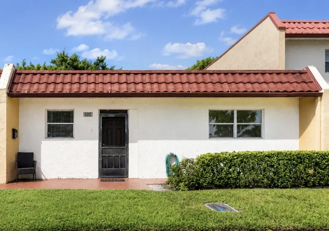 Homes for sale in West Palm Beach, FL | 102 Lake Anne Dr, West Palm Beach, FL 33411 | MLS# B26039859
