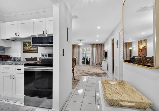 Homes for sale in West Palm Beach, FL | 102 Lake Anne Dr, West Palm Beach, FL 33411 | MLS# B26039859