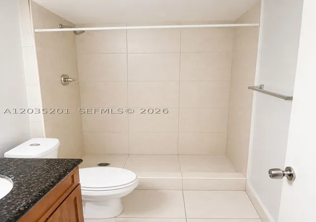 2nd image of 484 Nw 165Th St Rd, Miami, FL 33169