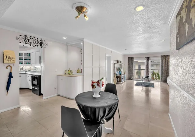 3rd image of 6361 N Fls Cir Dr, Lauderhill, FL 33319
