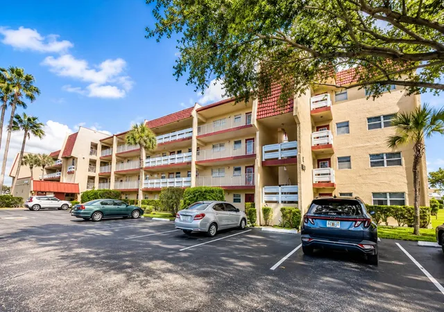 Homes for sale in Margate, FL | 1050 Country Club Dr #303, Margate, FL 33063 | MLS# B26039971