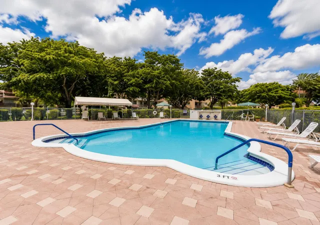 Homes for sale in Margate, FL | 1050 Country Club Drive, Margate, FL 33063 | Houzeo