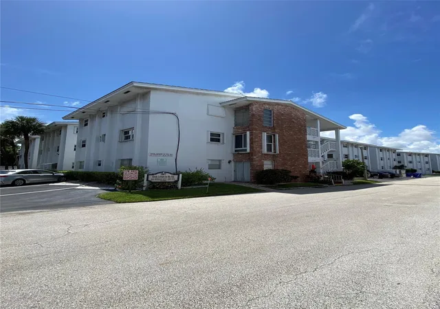 Homes for sale in Lauderdale By The Sea, FL | 224 Hibiscus Ave #253, Lauderdale By The Sea, FL 33308 | MLS# B26039951