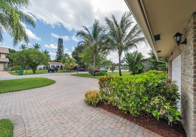 Homes for sale in Coral Springs, FL | 3860 Nw 100th Ave, Coral Springs, FL 33065 | MLS# B26040091