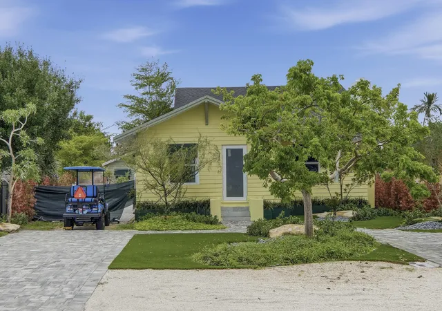Homes for sale in Pompano Beach, FL | 216 Ne 23Rd Ave, Pompano Beach, FL 33062 | MLS# B26040098