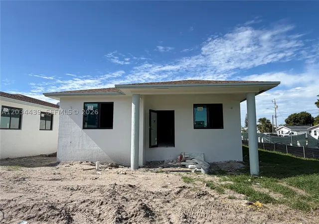 2nd image of 344 Nw 11th St, Pompano Beach, FL 33060 | MLS# A12034439