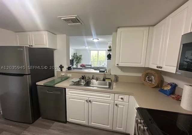 Photo 3 of Condo for sale at 520 Se 5th Ave #2307, Fort Lauderdale, FL 33301 | MLS# A12035945 | Listing updated on 2026-08-06