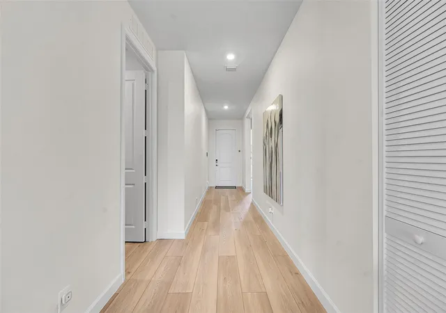 5th image of 1878 Wandering Willow Wy, Loxahatchee, FL 33470 | MLS# B26040145