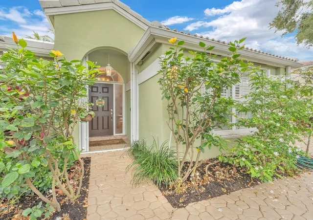 Homes for sale in Palm Beach Gardens, FL | 1097 Roble Wy, Palm Beach Gardens, FL 33410 | MLS# B26040213