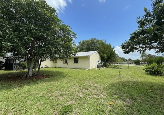5th image of 4001 Bishop Circle, La Belle, FL 33935 | MLS# A12036057