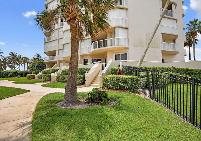 Homes for sale in Hutchinson Island, FL | 5051 N Hwy A1A #T-6, Hutchinson Island, FL 34949 | MLS# B26040294