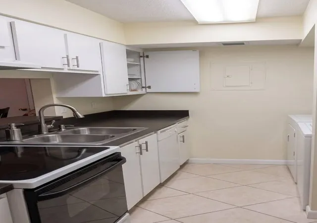 Homes for sale in Tamarac, FL | 4437 Treehouse Ln #19a, Tamarac, FL 33319 | MLS# B26040301