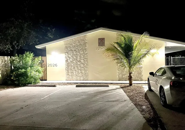 2nd image of 1008 N 18th Ave, Lake Worth, FL 33460