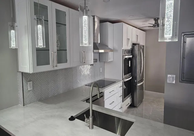 4th image of 1 Royal Palm Wy, Boca Raton, FL 33432