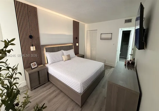 Photo 4 of Condo for sale at 1825 W 44Th Pl #1107, Hialeah, FL 33012 | MLS# A12036246 | Listing updated on 2026-06-13