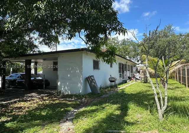 Photo 3 of Multi family home for sale at 545 Nw 81st St, Miami, FL 33150 | MLS# A12036179 | Listing updated on 2026-10-01