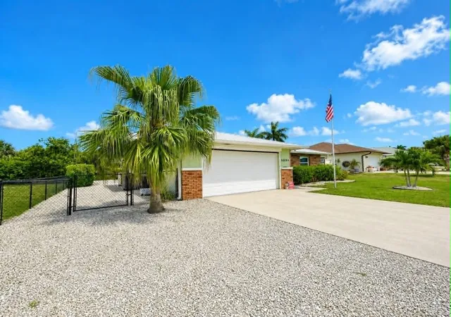 3rd image of 15804 Missouri St, Bokeelia, FL 33922 | MLS# B26040403