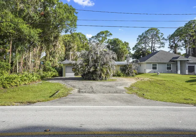 2nd image of 203 E Easy St, Fort Pierce, FL 34982 | MLS# B26040404