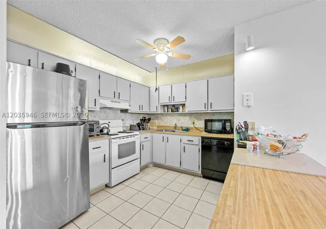 4th image of 5839 La Pinata Blvd #C-2, Green Acres, FL 33463 | MLS# A12035946