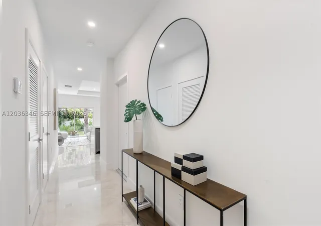 2nd image of 1555 Nw 94th Way, Coral Springs, FL 33071 | MLS# A12036346