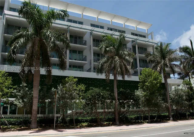 Listing Photo 2 - Condo for sale in building located at 6080 Collins Ave, Miami Beach, FL 33140 - Unit #506