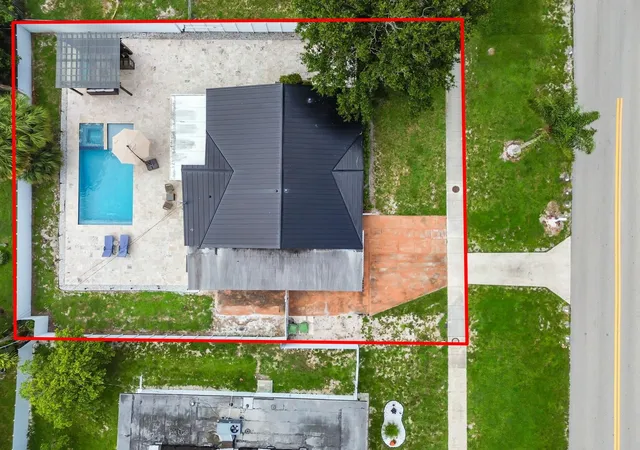 44th image of 124 Davis Rd, Palm Springs, FL 33461 | MLS# B26040441