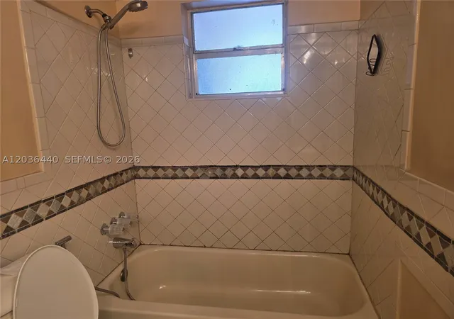 5th image of 1304 Ne 191St St #A-128, Miami, FL 33179 | MLS# A12036440