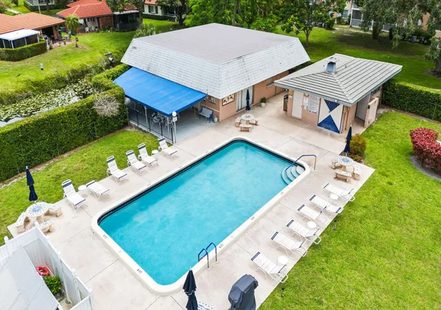 Homes for sale in Coral Springs, FL | 3535 Broken Woods Drive, Coral Springs, FL 33065 | Houzeo