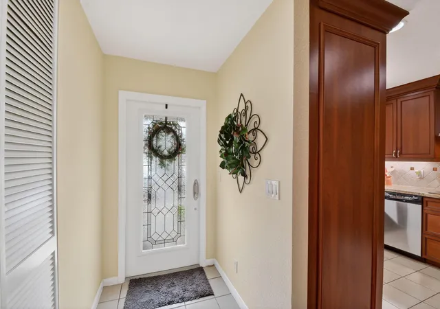 Homes for sale in Lake Worth, FL | 300 Cape Cod Cir, Lake Worth, FL 33467 | MLS# B26040642