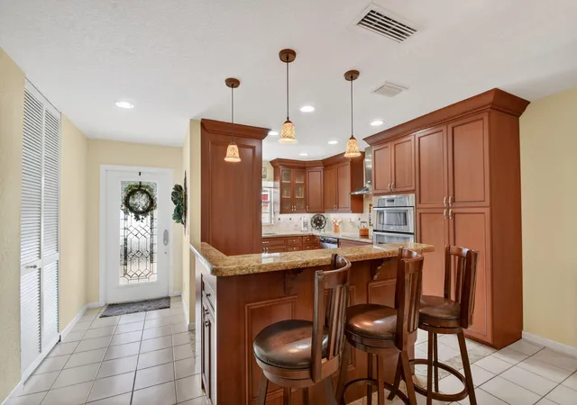 Homes for sale in Lake Worth, FL | 300 Cape Cod Cir, Lake Worth, FL 33467 | MLS# B26040642