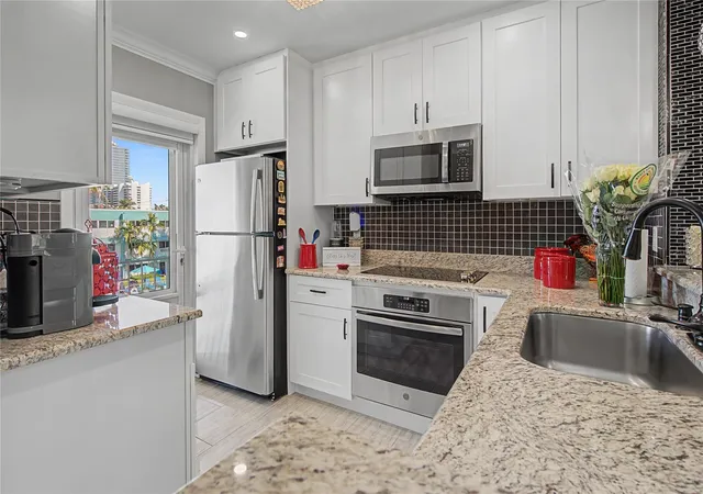 Homes for sale in Lauderdale By The Sea, FL | 1461 S Ocean Blvd #328, Lauderdale By The Sea, FL 33062 | MLS# B26040666