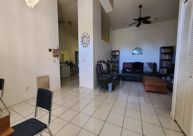 4th image of 3004 Se Suntan Ct Ct Se, Palm Bay, FL 32909 | MLS# B26040746