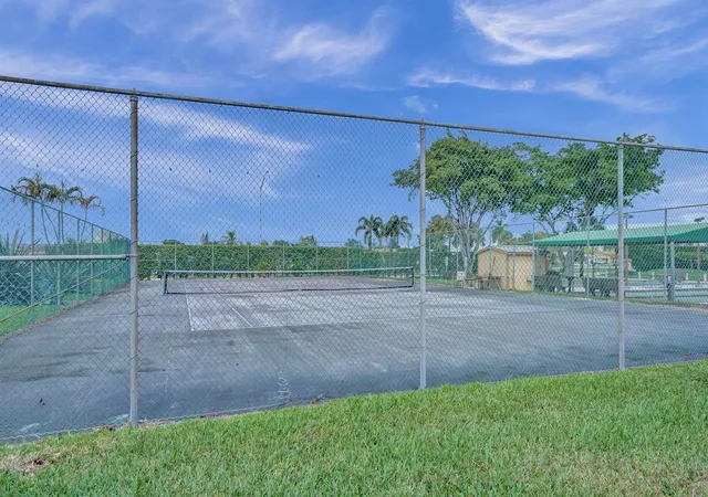 Homes for sale in Margate, FL | 6570 Royal Palm Boulevard, Margate, FL 33063 | Houzeo