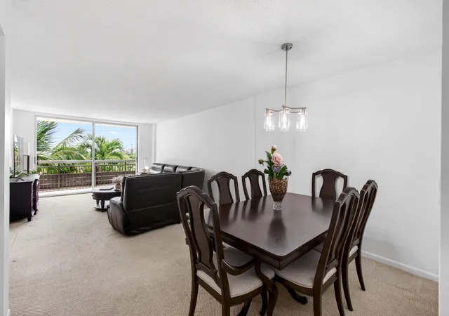 Homes for sale in Boca Raton, FL | 555 Nw 4Th Ave, Boca Raton, FL 33432