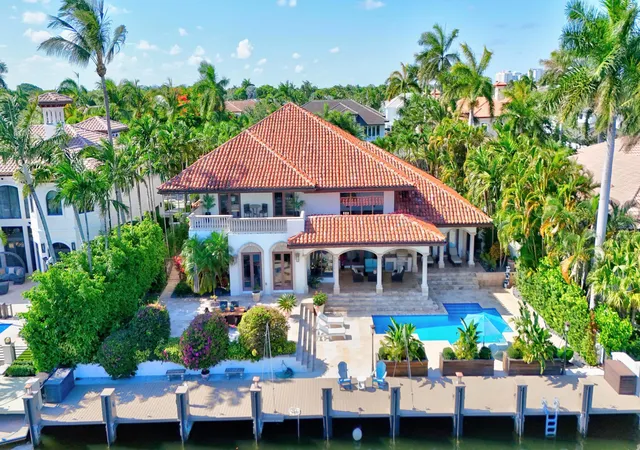 1st image of 2740 Ne 17th St, Fort Lauderdale, FL 33305 | MLS# B26040792