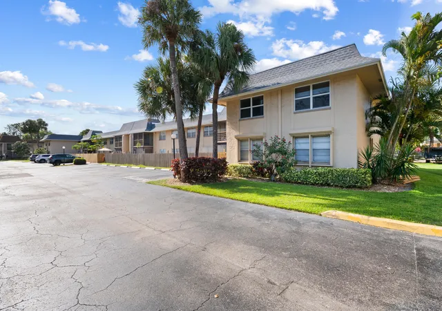 2nd image of 1231 Nw 13th St #470f, Boca Raton, FL 33486 | MLS# B26040936