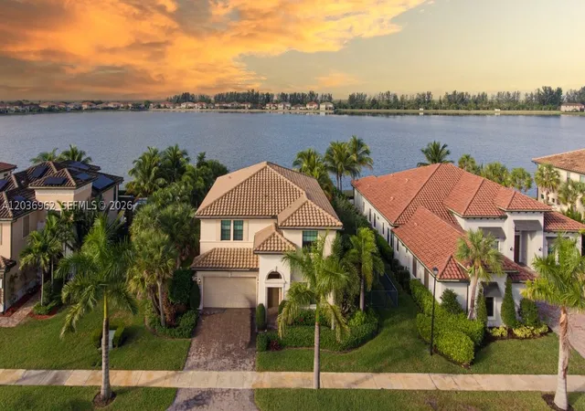 Homes for sale in Parkland, FL | 8725 Parkland Bay Dr, Parkland, FL 33076 | MLS# A12036962