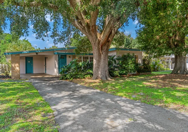 Homes for sale in Vero Beach, FL | 2456 Cortez Ave, Vero Beach, FL 32960 | MLS# B26040977