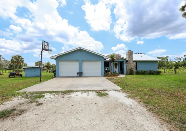 2nd image of 860 Nw 141st St, Okeechobee, FL 34972 | MLS# B26040980