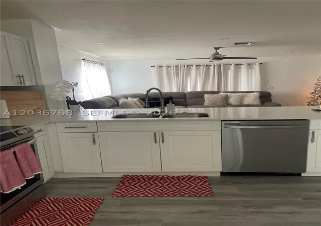 Homes for sale in Miramar, FL | 2432 Sw 99Th Way, Miramar, FL 33025 | MLS# A12036768