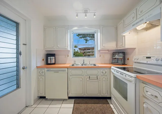 3rd image of 5300 Washington St #108d, Hollywood, FL 33021 | MLS# B26041031