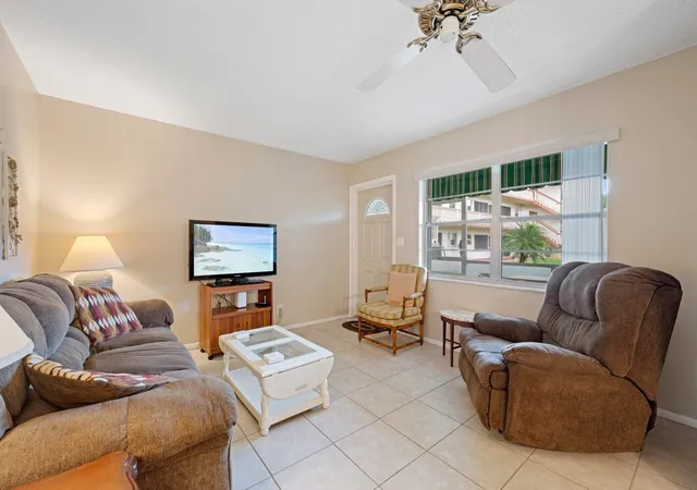 4th image of 5300 Washington St #108d, Hollywood, FL 33021 | MLS# B26041031