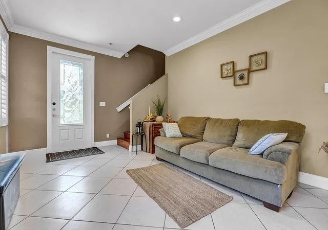 5th image of 8020 Nw 70Th Ave, Parkland, FL 33067 | MLS# B26041032