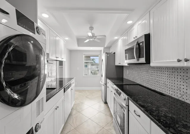 Homes for sale in Vero Beach, FL | 1166 6th Ave #A6, Vero Beach, FL 32960 | MLS# B26041057