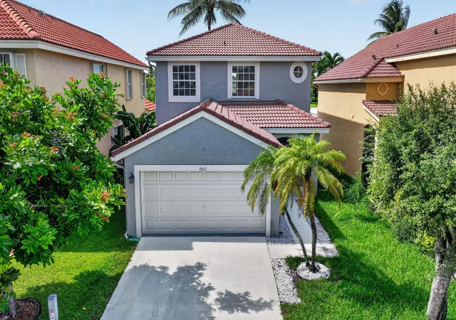 Homes for sale in Lake Worth, FL | 7823 Springfield Lake Dr, Lake Worth, FL 33467 | MLS# B26041086